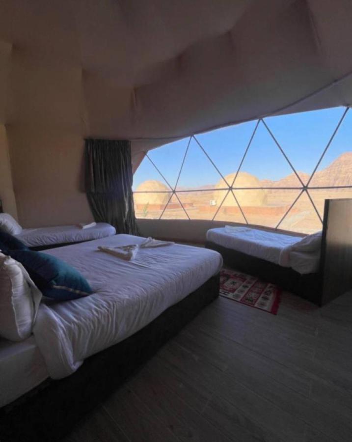 Appartamento Abdullah Luxury Camp Wadi Rum Esterno foto
