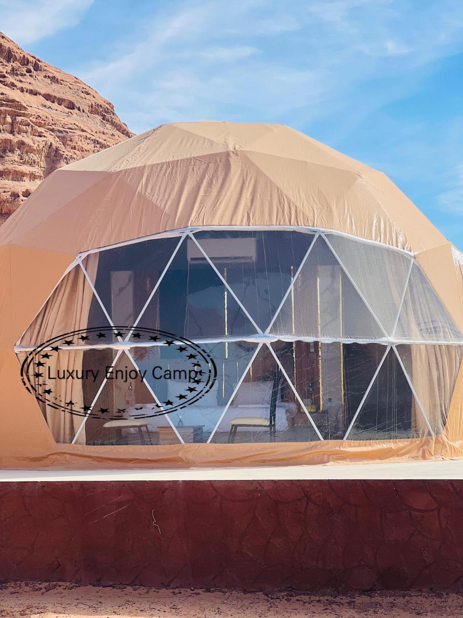 Appartamento Abdullah Luxury Camp Wadi Rum Esterno foto