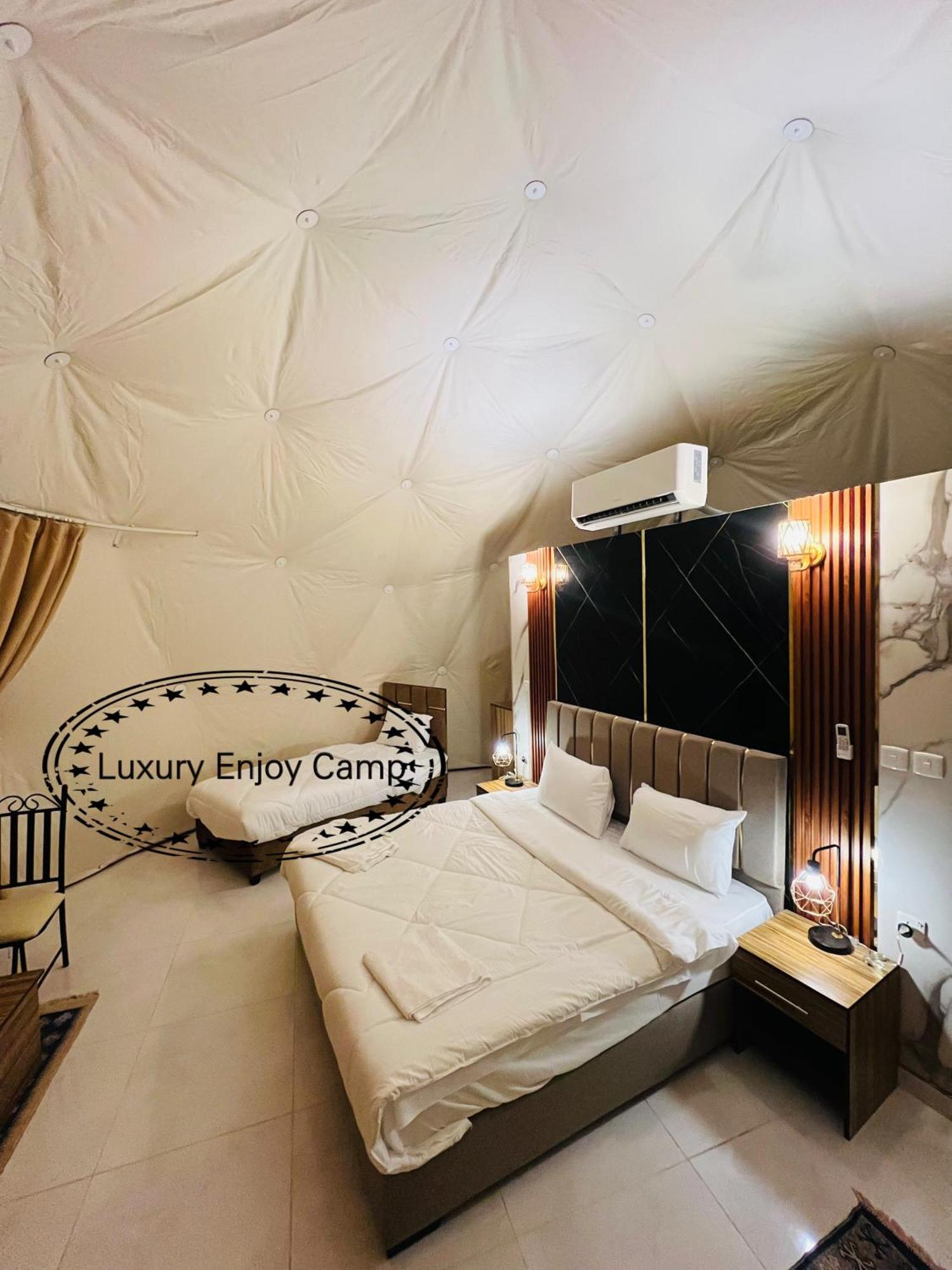 Appartamento Abdullah Luxury Camp Wadi Rum Esterno foto