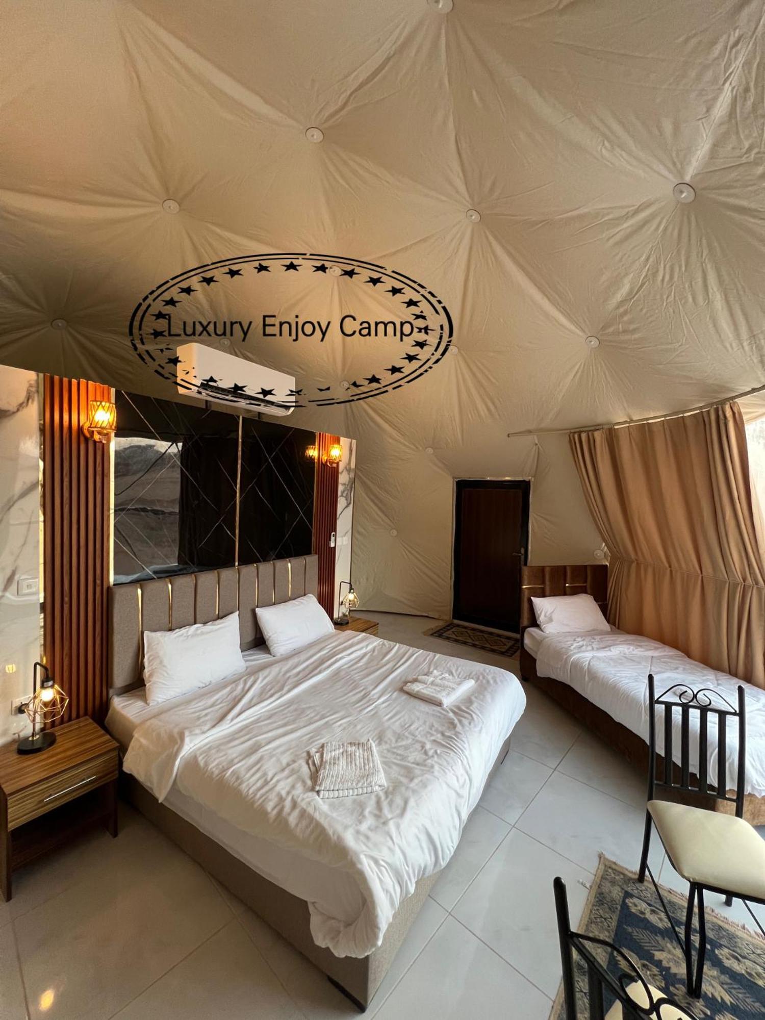 Appartamento Abdullah Luxury Camp Wadi Rum Esterno foto