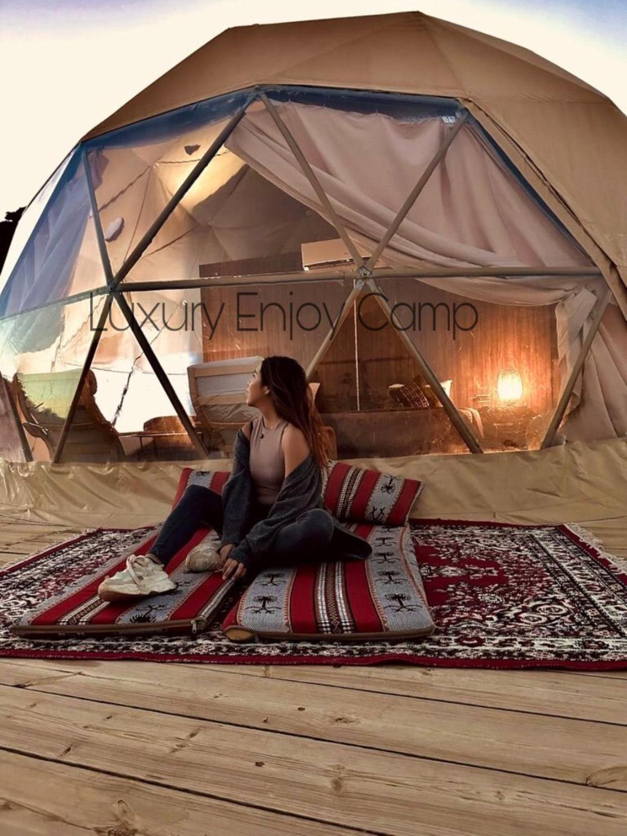 Appartamento Abdullah Luxury Camp Wadi Rum Esterno foto