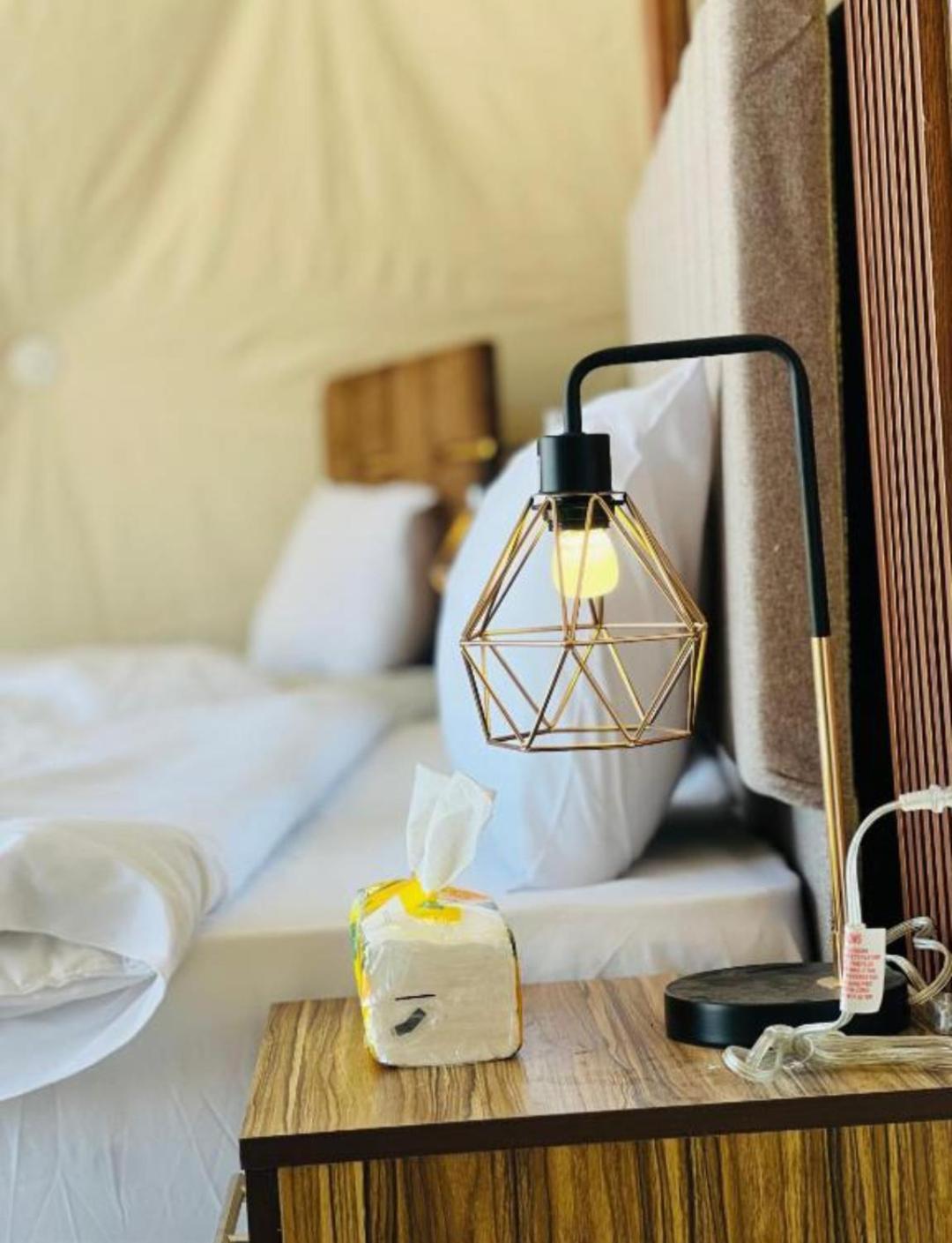 Appartamento Abdullah Luxury Camp Wadi Rum Esterno foto