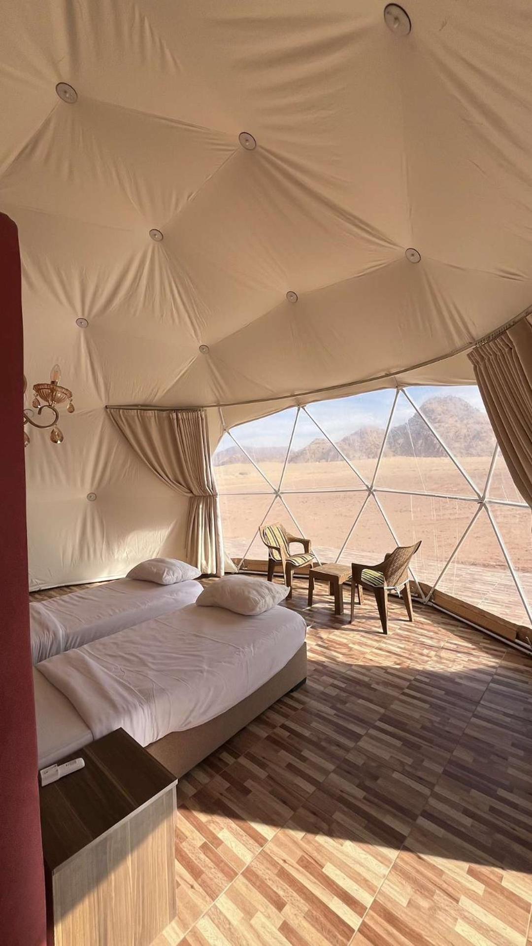 Appartamento Abdullah Luxury Camp Wadi Rum Esterno foto