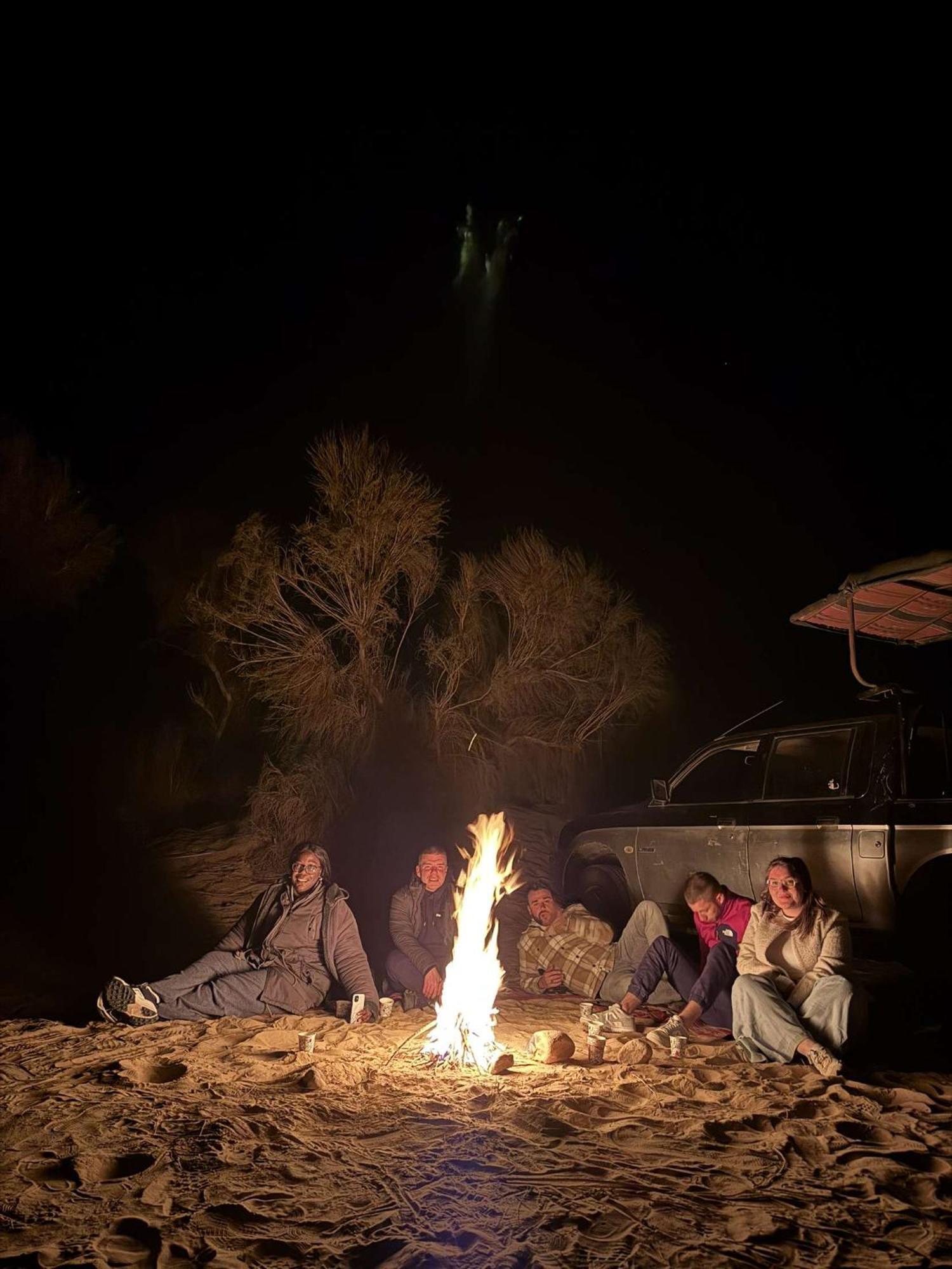Appartamento Abdullah Luxury Camp Wadi Rum Esterno foto