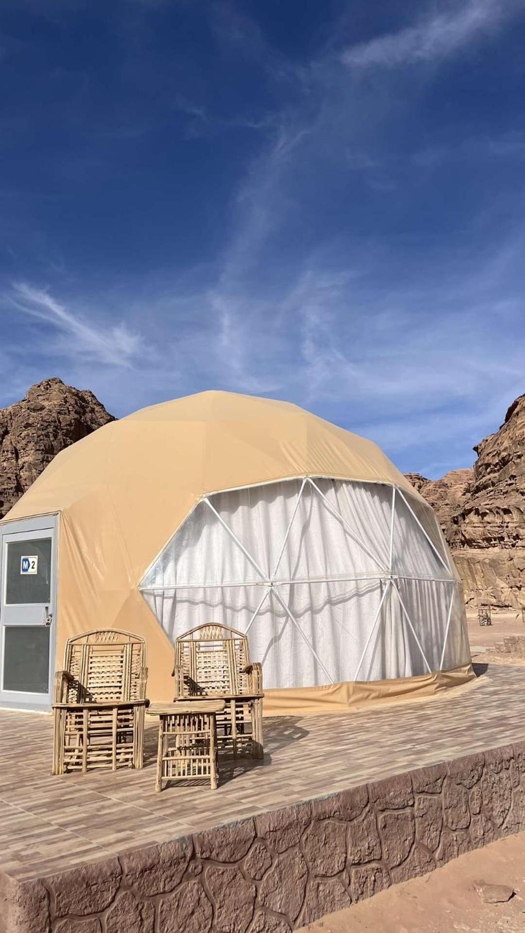 Appartamento Abdullah Luxury Camp Wadi Rum Esterno foto