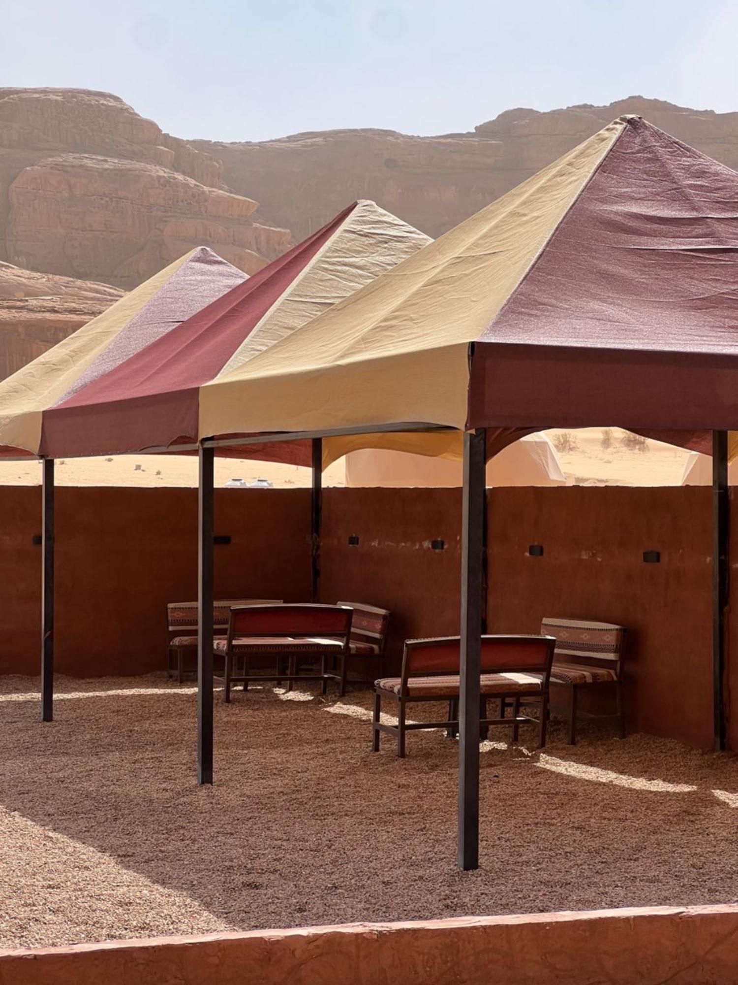 Appartamento Abdullah Luxury Camp Wadi Rum Esterno foto